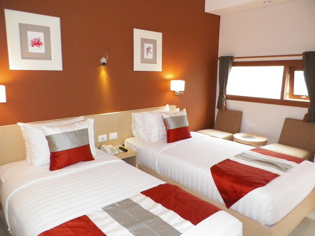 Hotel Tibera Taman Cibeunying Bandung Habitación foto