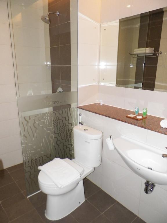 Hotel Tibera Taman Cibeunying Bandung Habitación foto