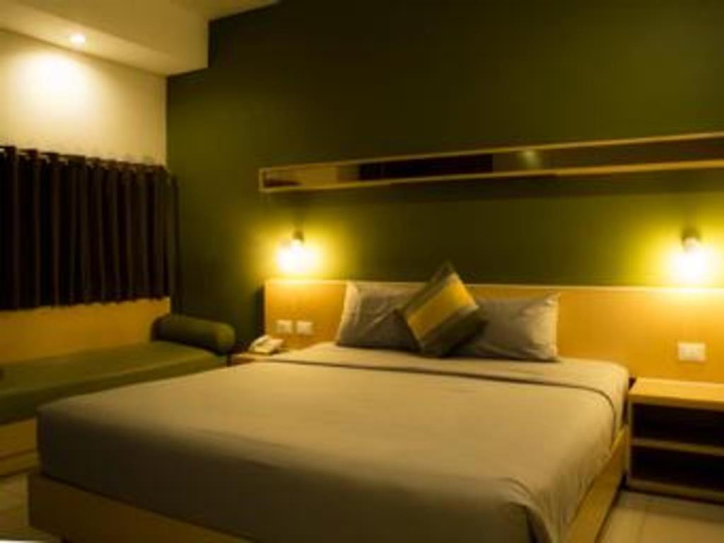 Hotel Tibera Taman Cibeunying Bandung Exterior foto